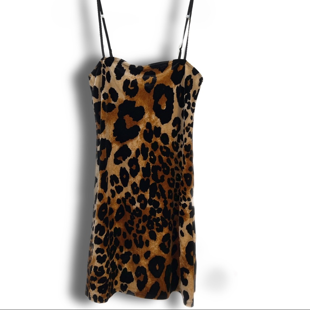 Brand New Velvet Bodycon Leopard Print Dress from Forever 21 size small